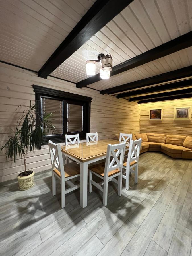 Villa Family House Truskavets Modrychi Extérieur photo